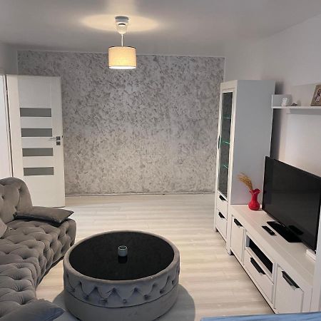 White & Elegant Luxury Apartament Apartment Крайова Екстериор снимка